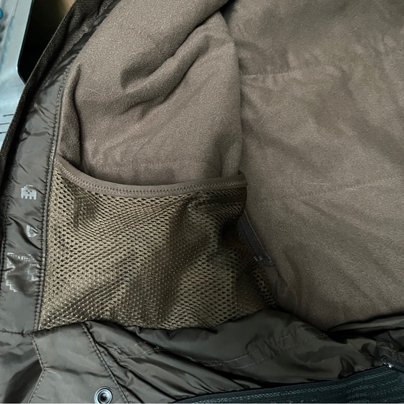 Burton- Brown snow jacket size 14-16yo - Picture 4 of 10